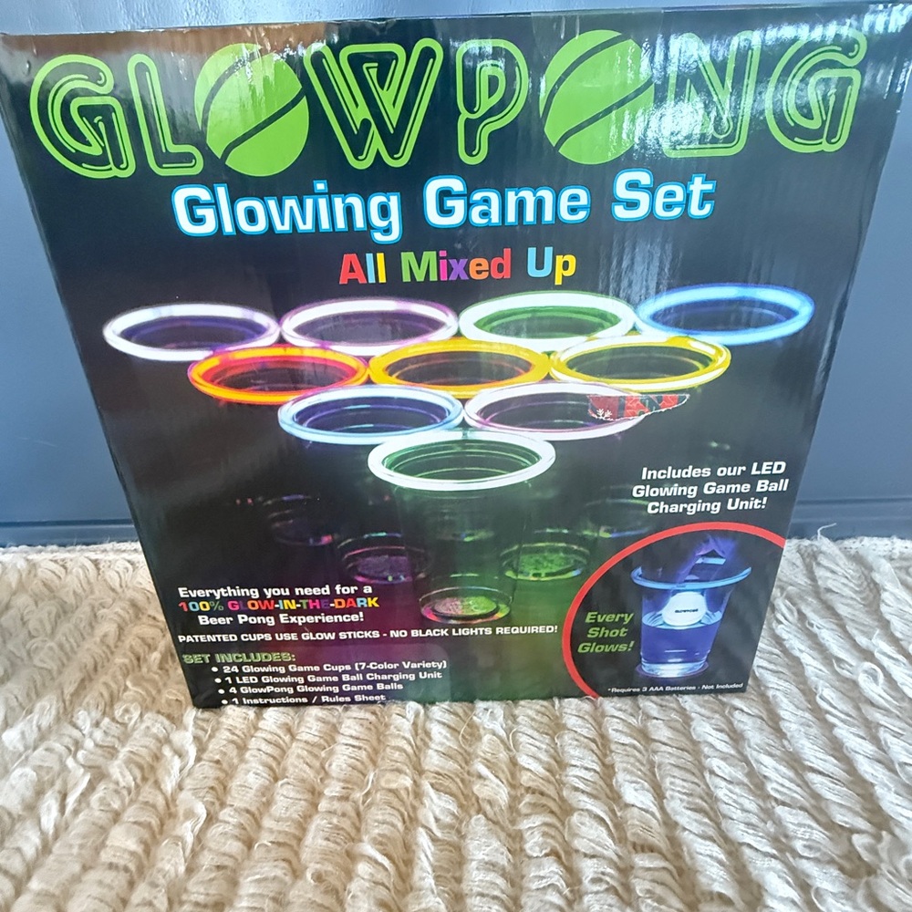 Glowpong Glowing Game Set